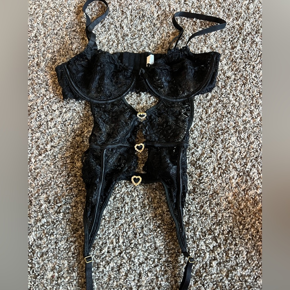 Chic Black Lace Bustier with Heart Details